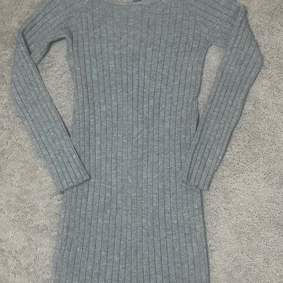 Gray Ribbed Button-Down Dress - Picture 3 of 3
